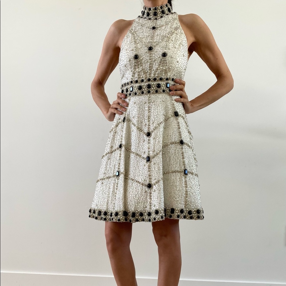 Stunningly Beautiful Alice & Olivia embellished black and white dress. size 0
